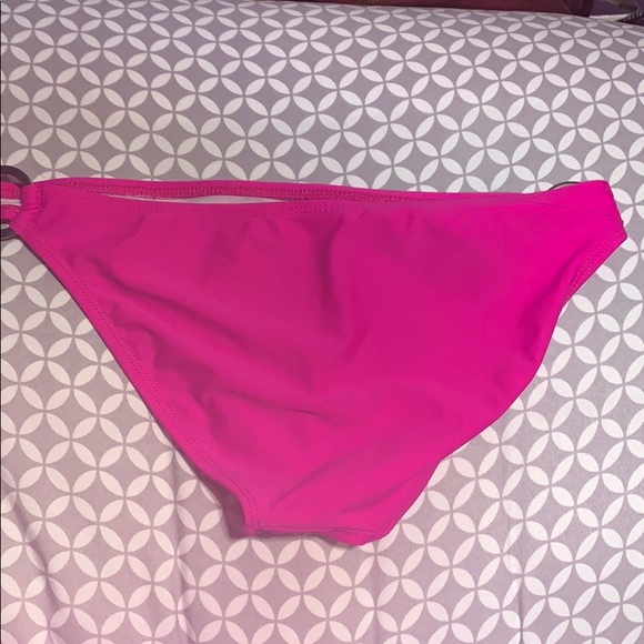Cute pink swim bottoms - Picture 2 of 3